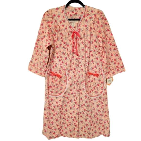 NWT Dead Stock Vintage Vandemere Floral Lace Night Gown House Coat Pearl Snap - Picture 2 of 11